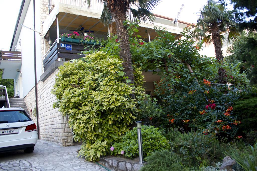 Apartment Koka, Sandy Beach Цриквеница Экстерьер фото