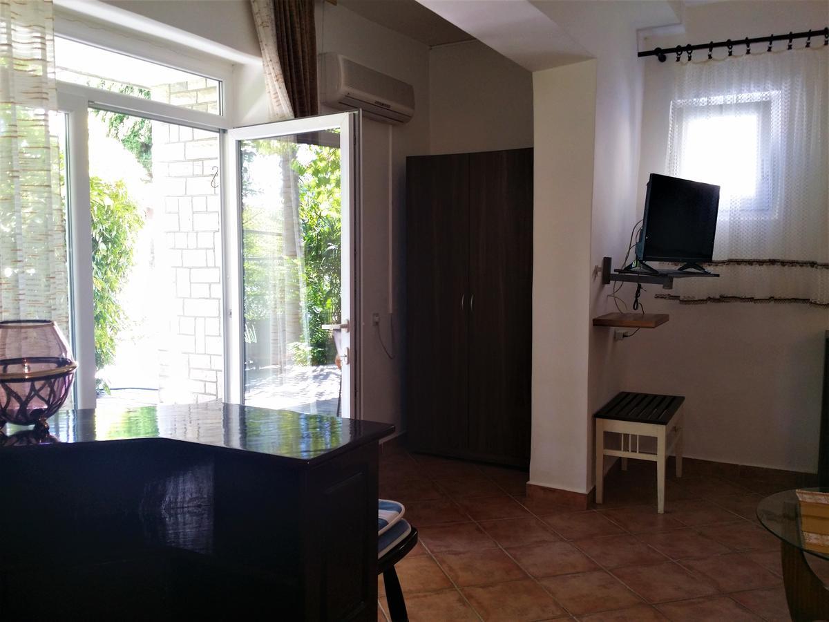 Apartment Koka, Sandy Beach Цриквеница Экстерьер фото